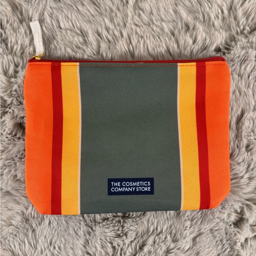 NWOT The Cosmetics Company Store cosmetic bag